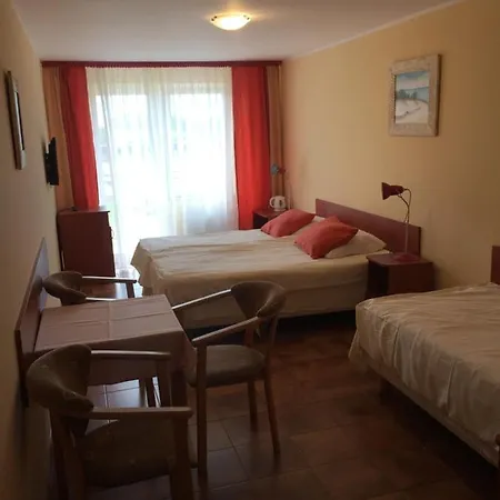 Anker ホームステイ ウストロニエ・モルスキエ