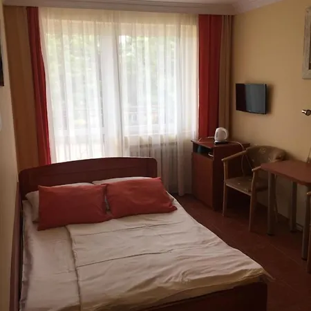 Anker * ウストロニエ・モルスキエ