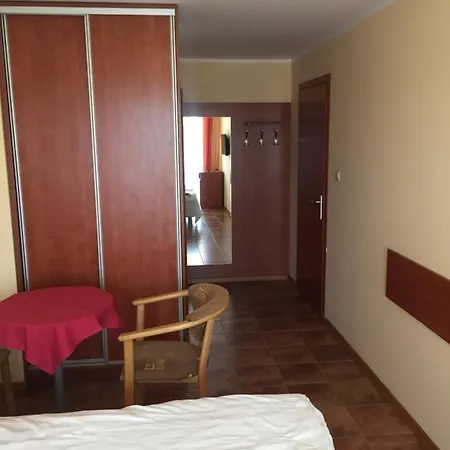 Anker ウストロニエ・モルスキエ